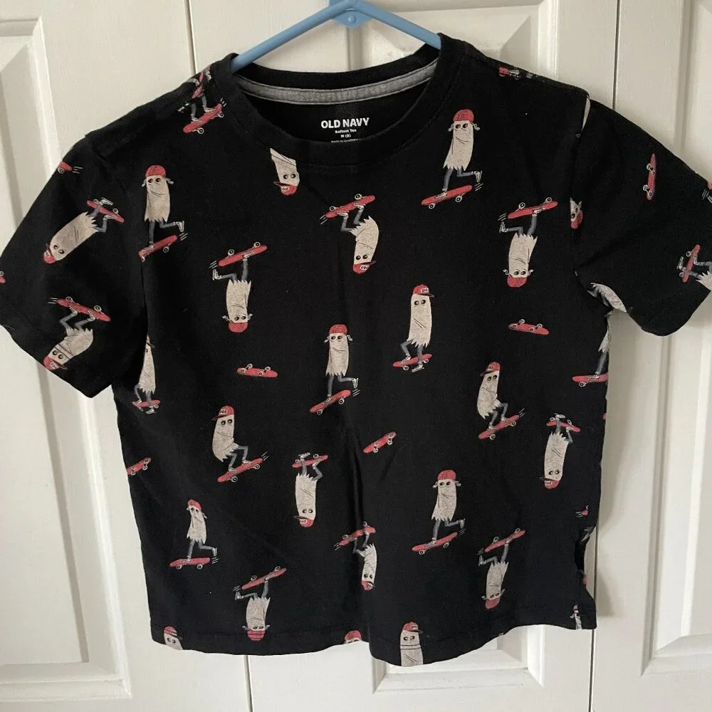 Old Navy Black Ghost Skateboard Graphic‎ Tee Shirt Halloween Skater Kids Size 8